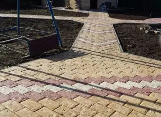 Мощение садовых дорожек